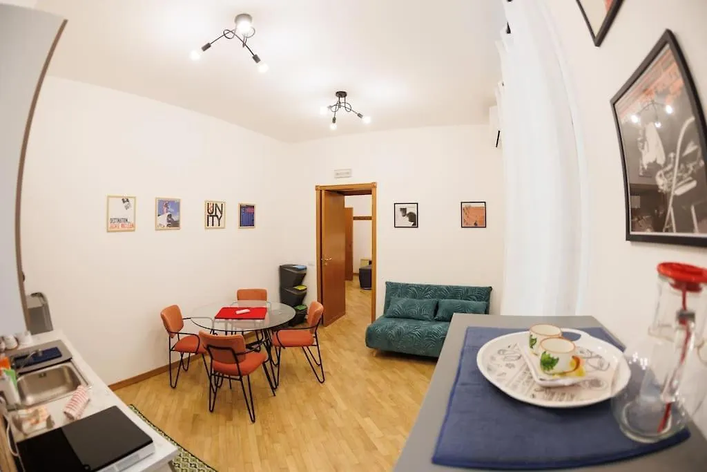 Dante 2 Rooms Apartment Super Central Next Metro By Housein나폴리 0*, 나폴리