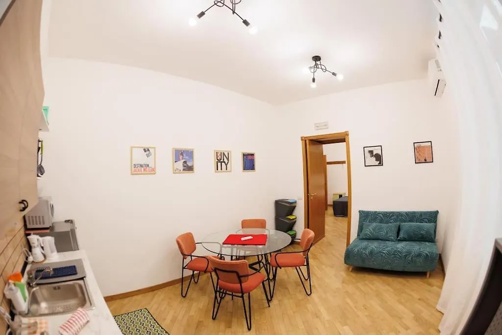 Dante 2 Rooms Apartment Super Central Next Metro By Houseinnaples 0*, Naples