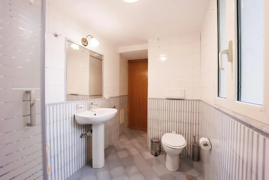 Dante 2 Rooms Apartment Super Central Next Metro By Houseinnaples