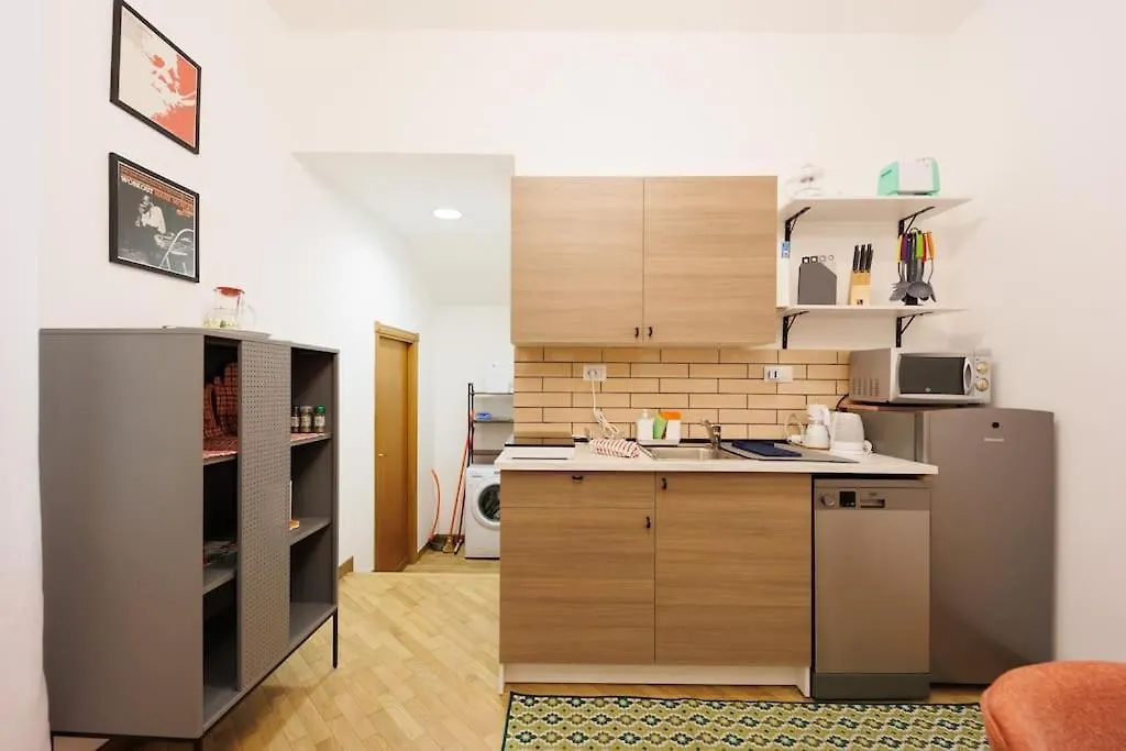 Dante 2 Rooms Apartment Super Central Next Metro By Houseinnaples 0*, Naples Italy